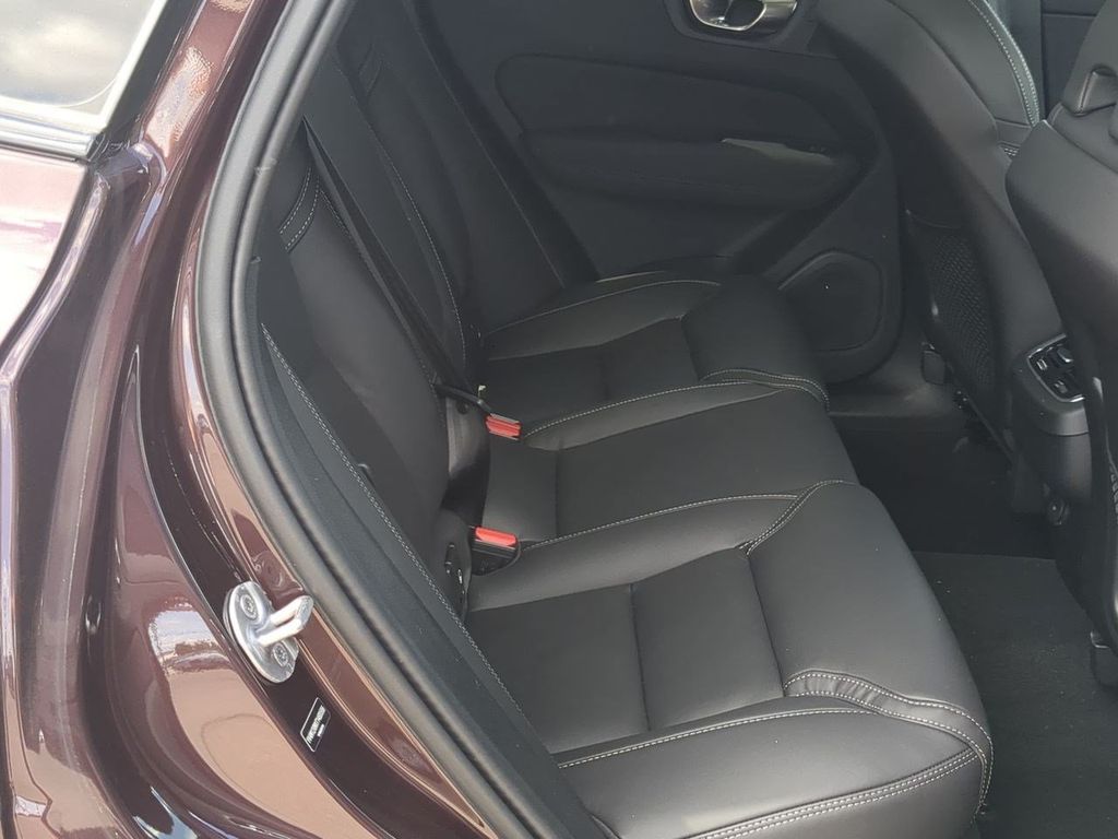 Thumbnail: 2026 Volvo XC60 - 26