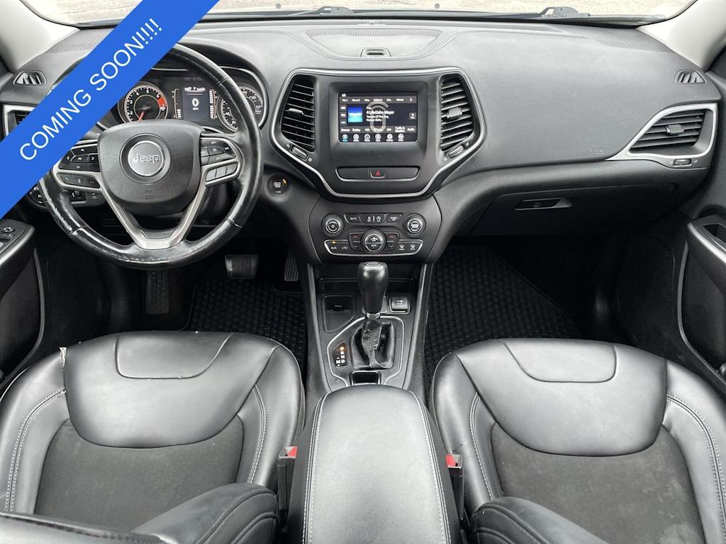 Thumbnail: 2019 Jeep Cherokee - 8