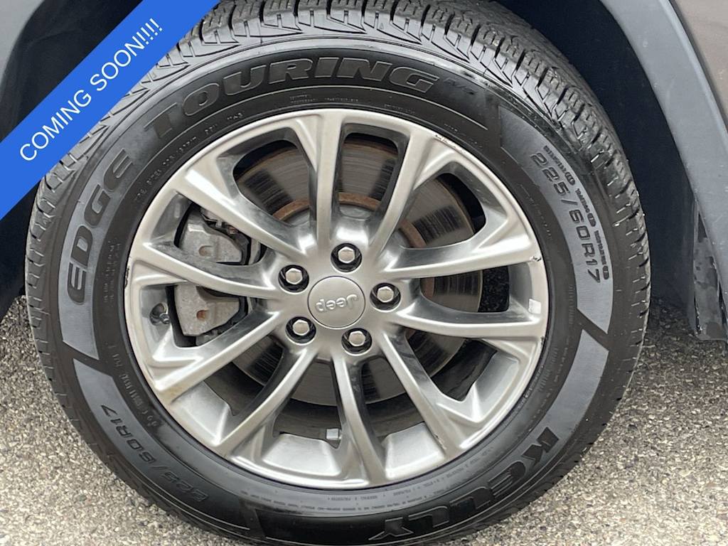 Thumbnail: 2019 Jeep Cherokee - 6