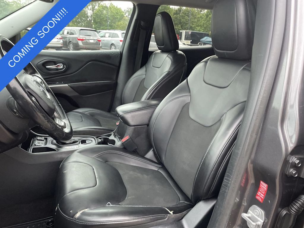 Thumbnail: 2019 Jeep Cherokee - 9