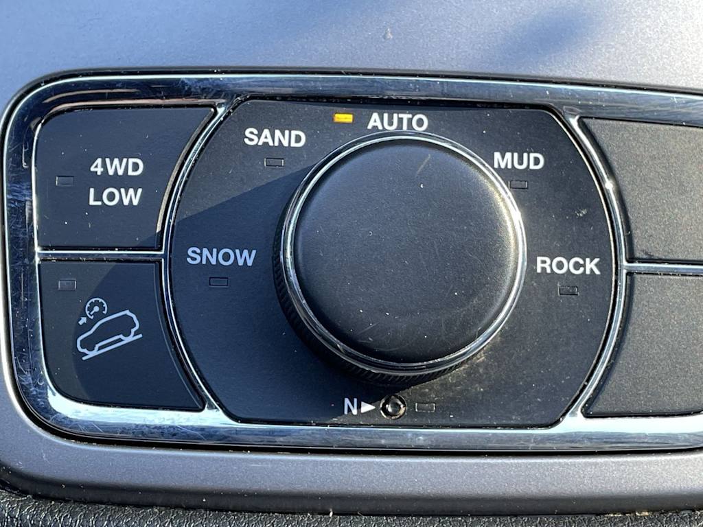 Thumbnail: 2020 Jeep Grand Cherokee - 41