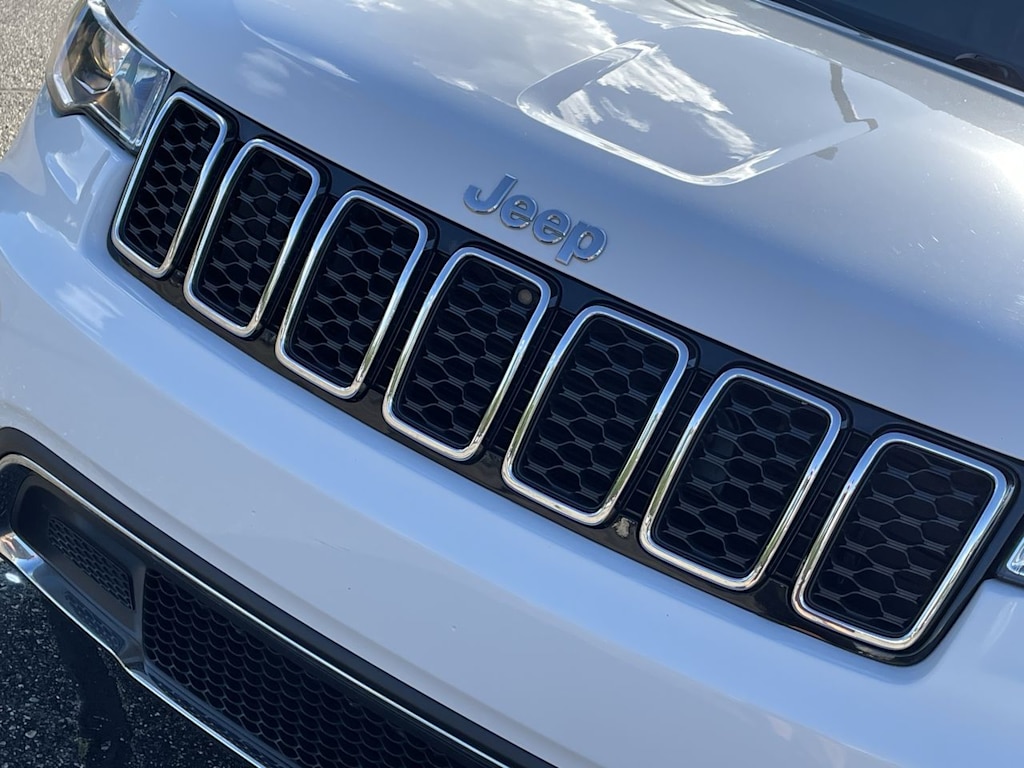 Thumbnail: 2020 Jeep Grand Cherokee - 46