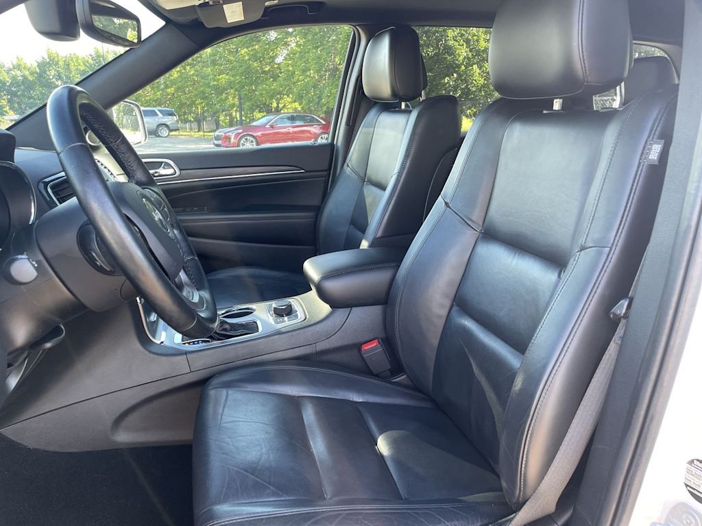 Thumbnail: 2020 Jeep Grand Cherokee - 10