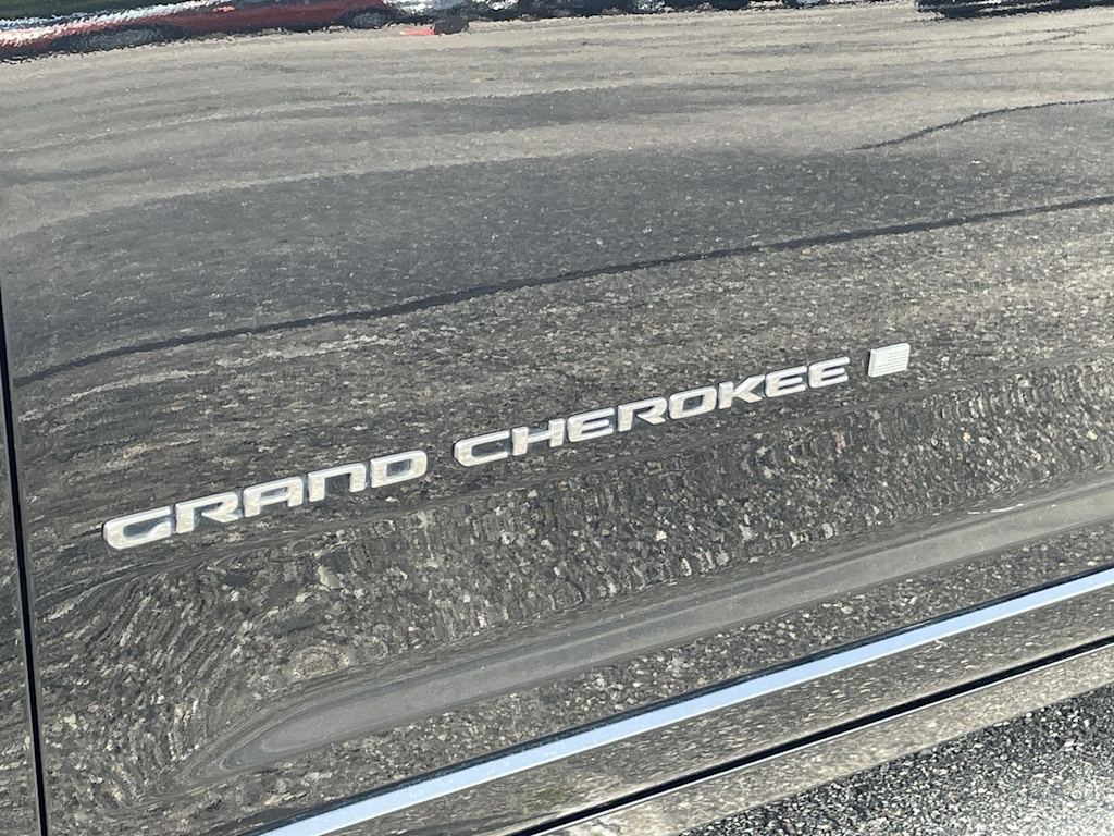 Thumbnail: 2022 Jeep Grand Cherokee - 42