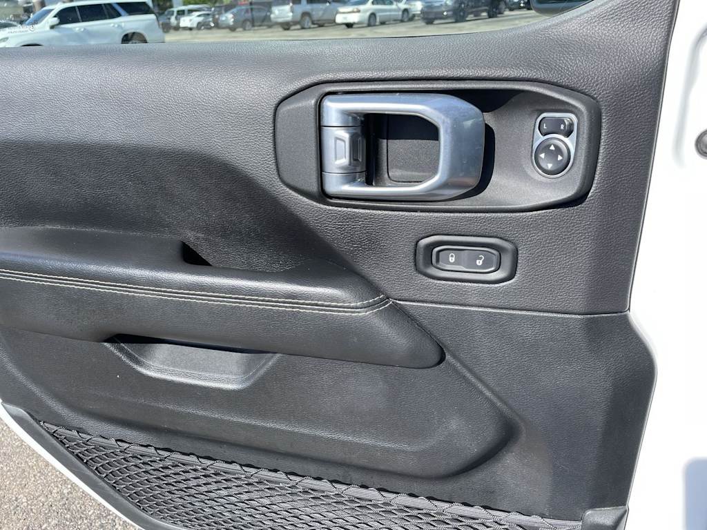 Thumbnail: 2021 Jeep Gladiator - 35