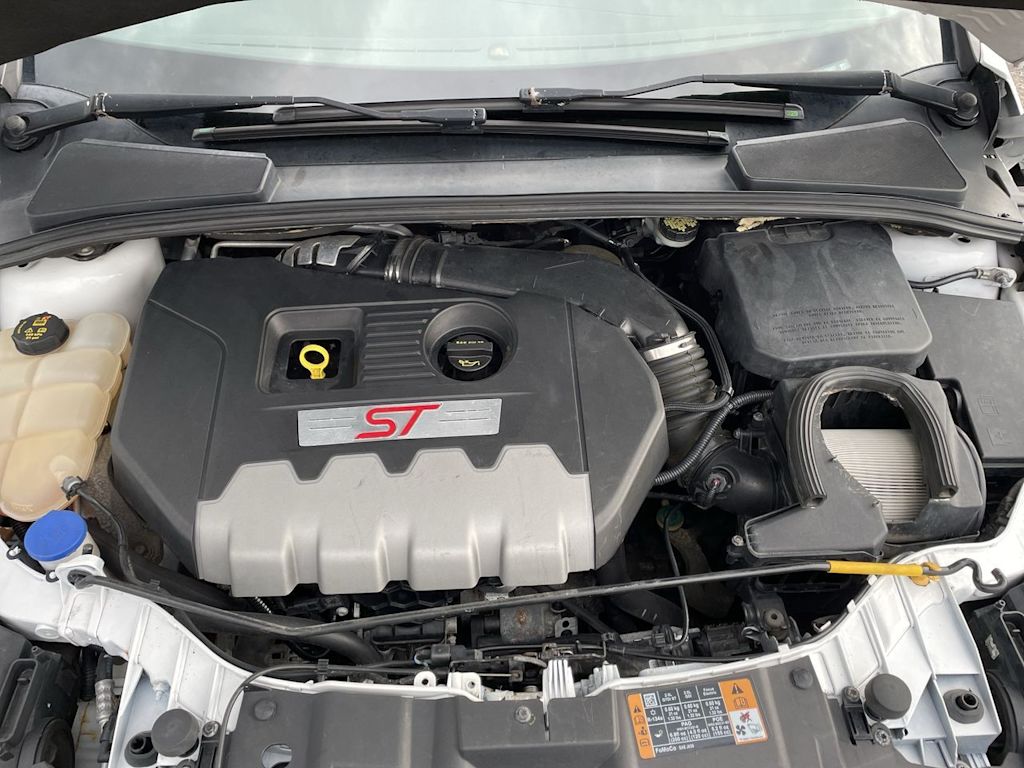 Thumbnail: 2015 Ford Focus - 8