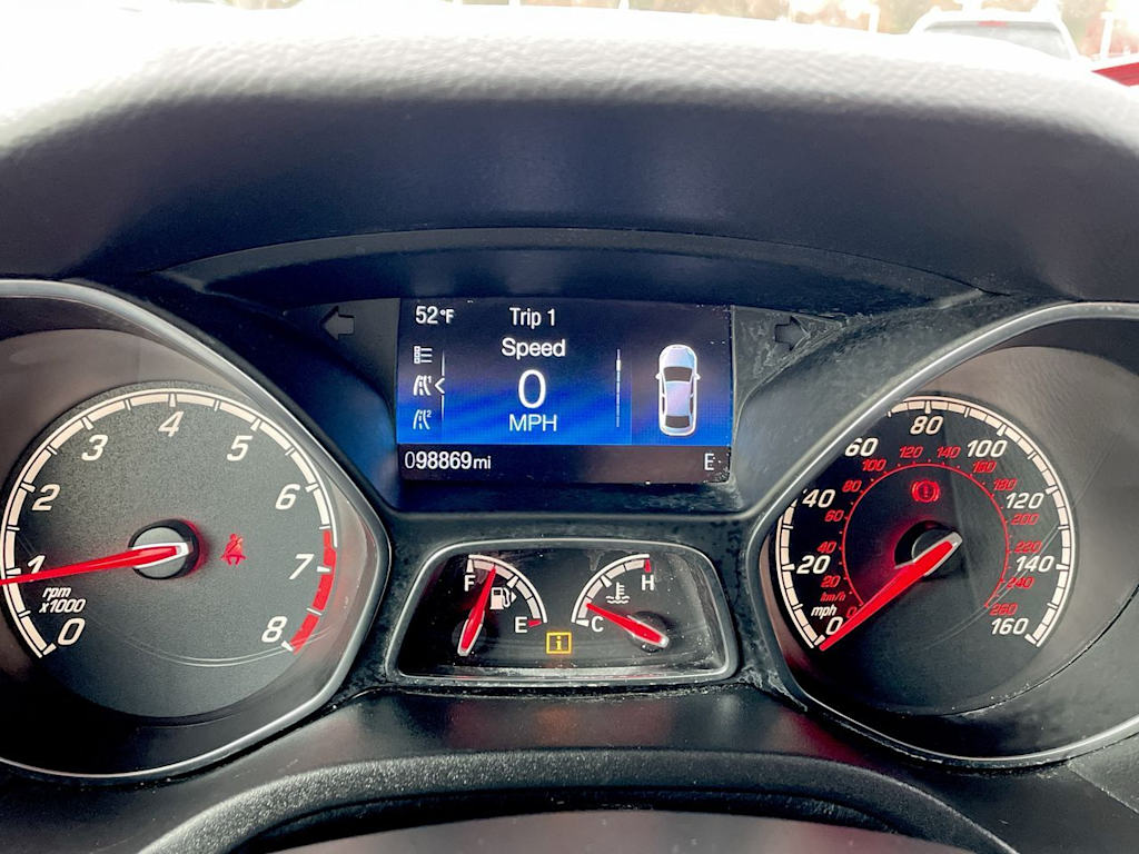 Thumbnail: 2015 Ford Focus - 30