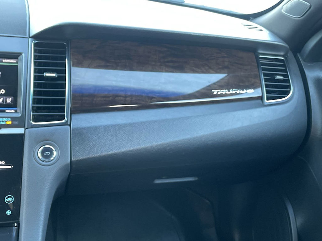 Thumbnail: 2013 Ford Taurus - 26