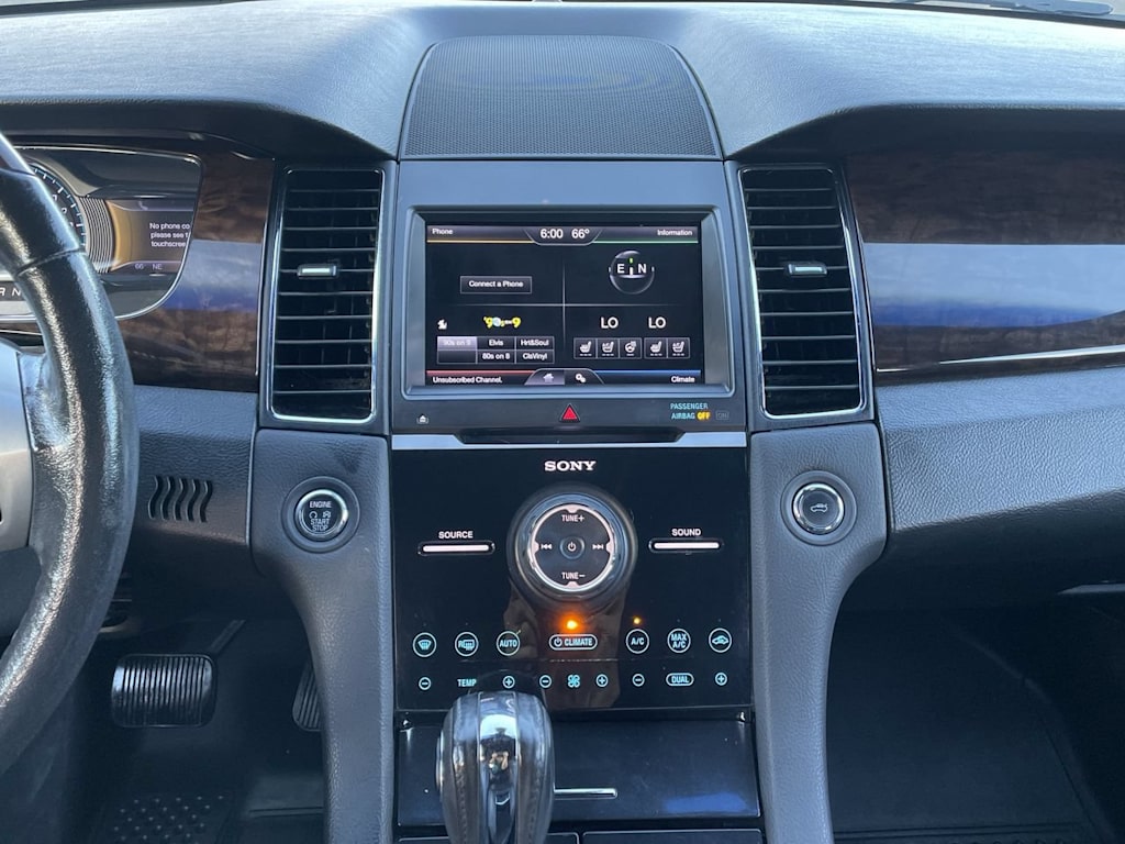 Thumbnail: 2013 Ford Taurus - 14