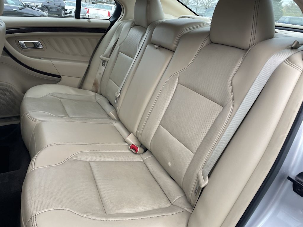 Thumbnail: 2015 Ford Taurus - 27