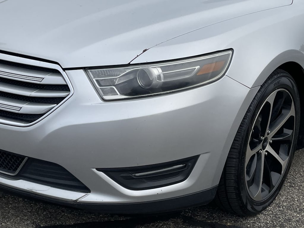 Thumbnail: 2015 Ford Taurus - 38