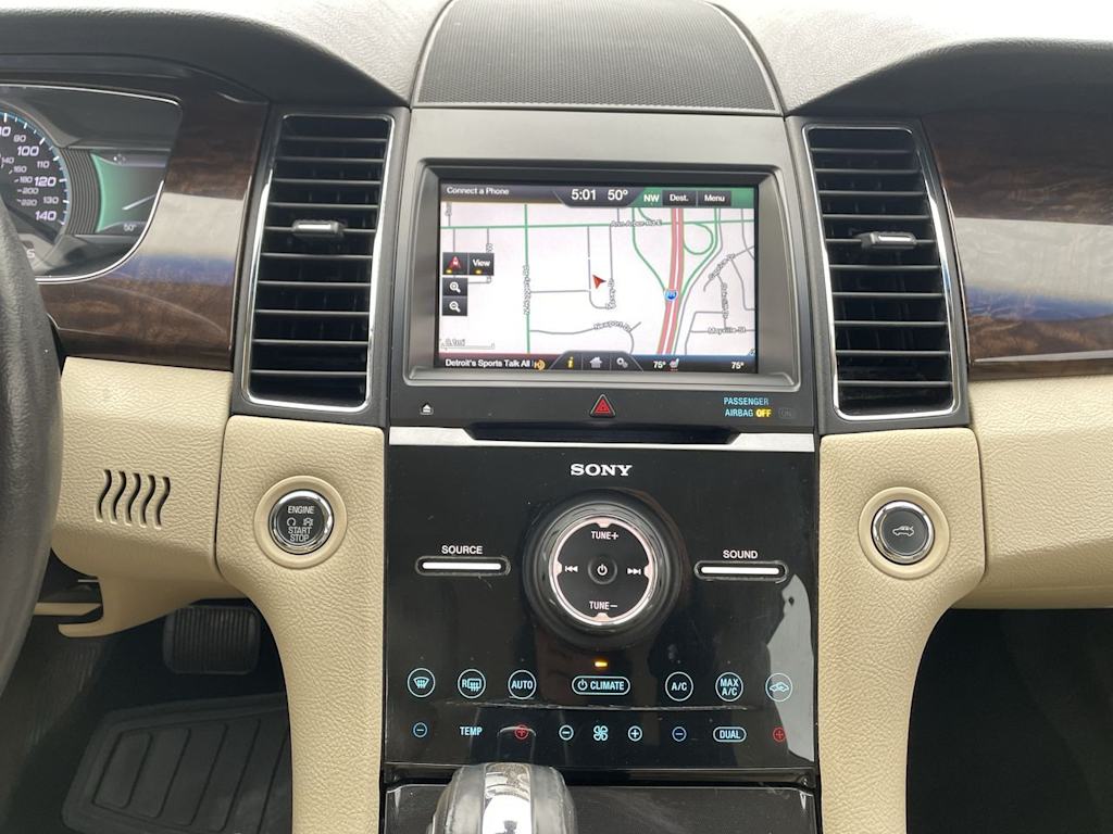 Thumbnail: 2015 Ford Taurus - 13