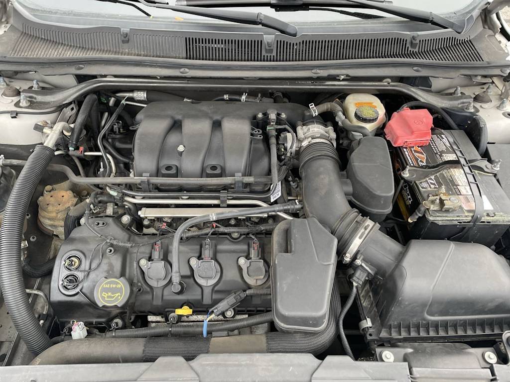 Thumbnail: 2015 Ford Taurus - 8