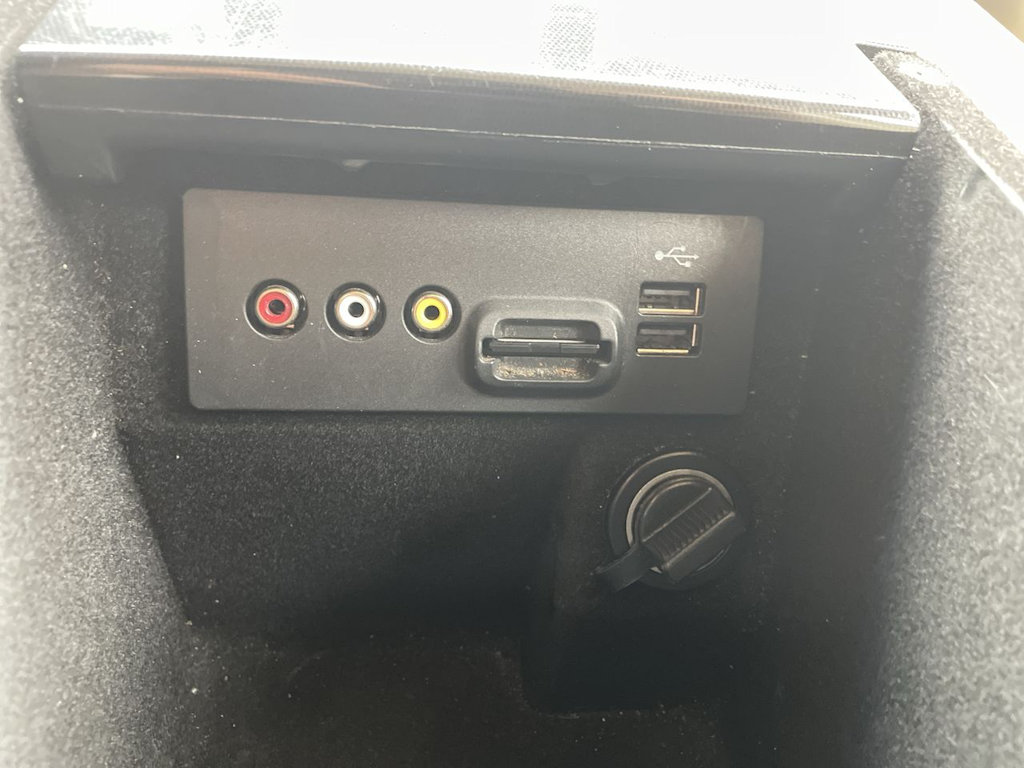 Thumbnail: 2015 Ford Taurus - 6