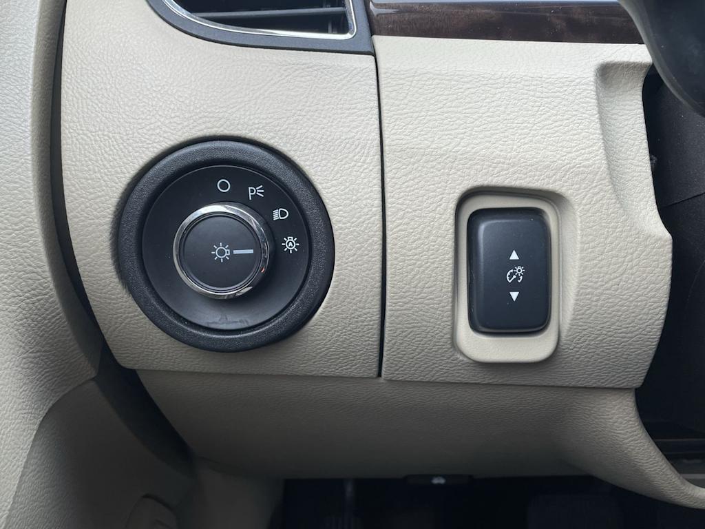 Thumbnail: 2015 Ford Taurus - 33