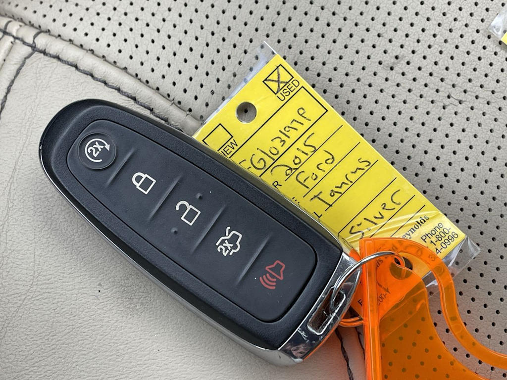 Thumbnail: 2015 Ford Taurus - 35