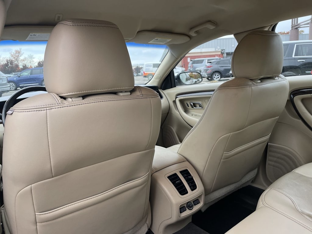 Thumbnail: 2015 Ford Taurus - 28