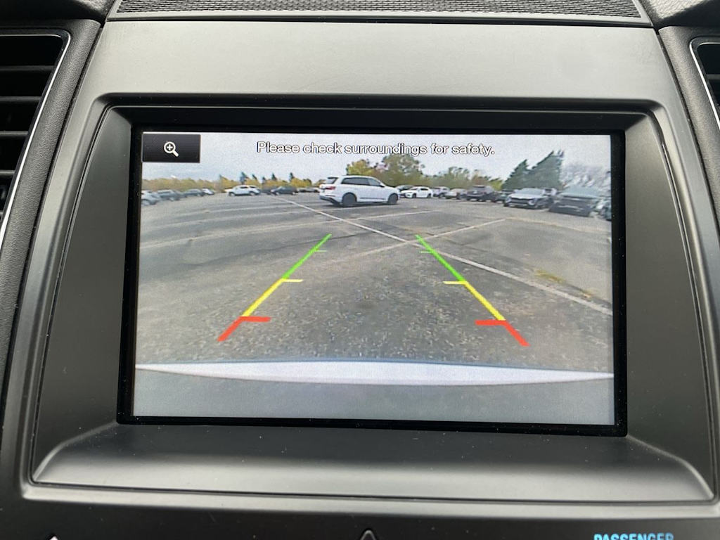 Thumbnail: 2015 Ford Taurus - 31