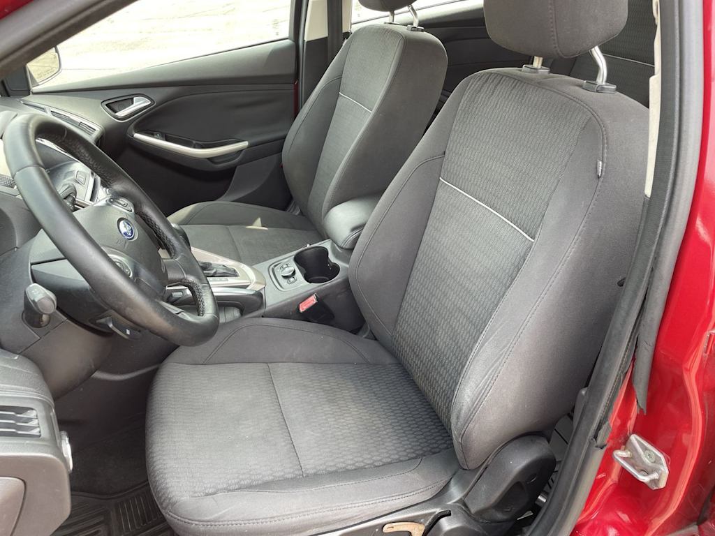 Thumbnail: 2012 Ford Focus - 9