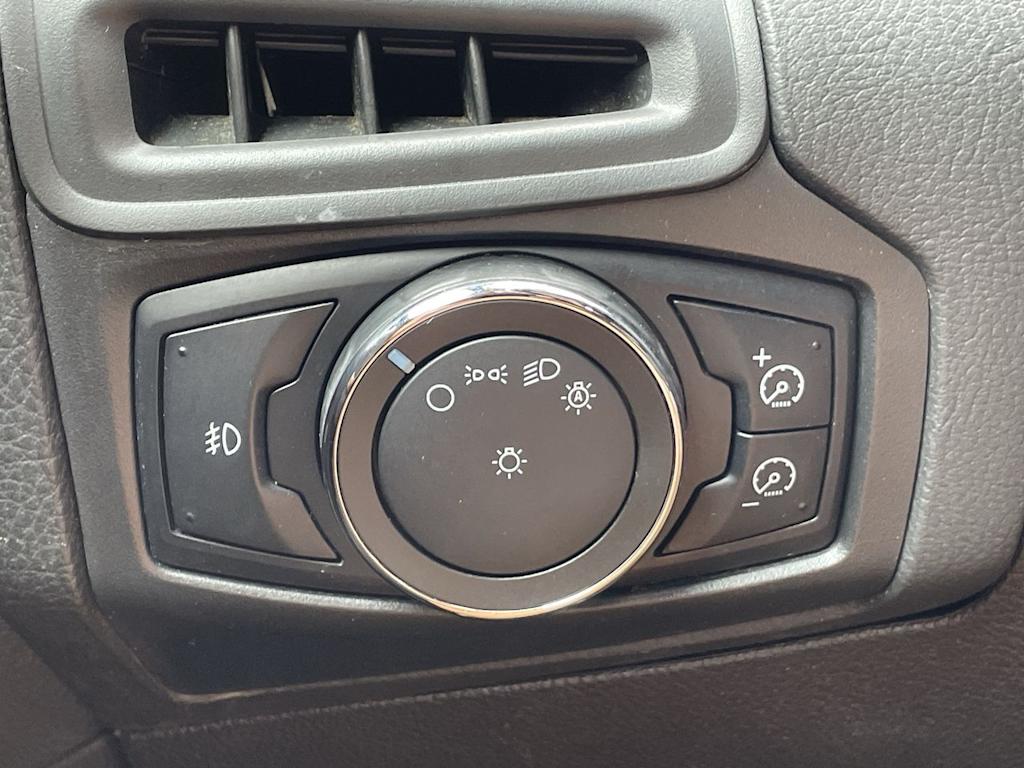Thumbnail: 2012 Ford Focus - 29