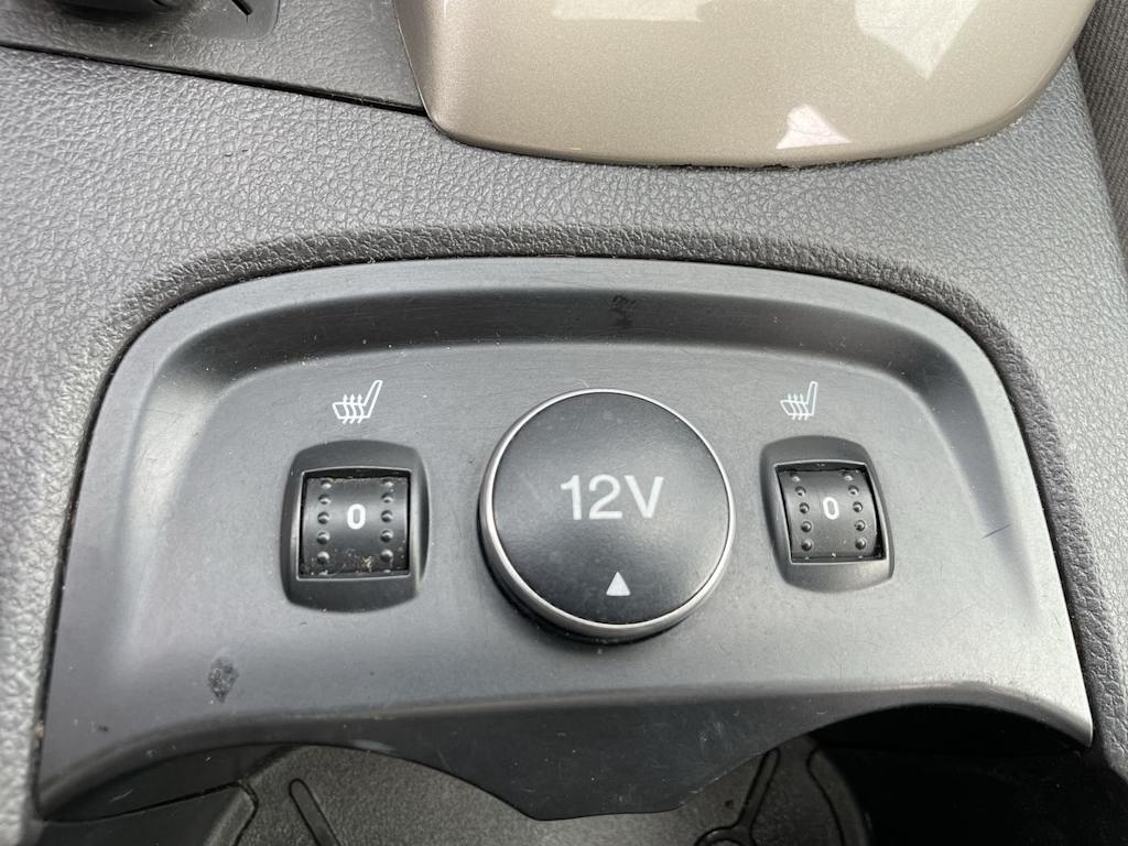 Thumbnail: 2012 Ford Focus - 28