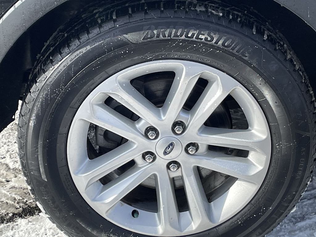 Thumbnail: 2016 Ford Explorer - 7