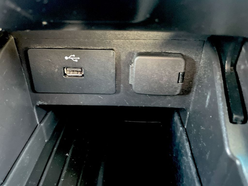 Thumbnail: 2016 Ford Explorer - 29