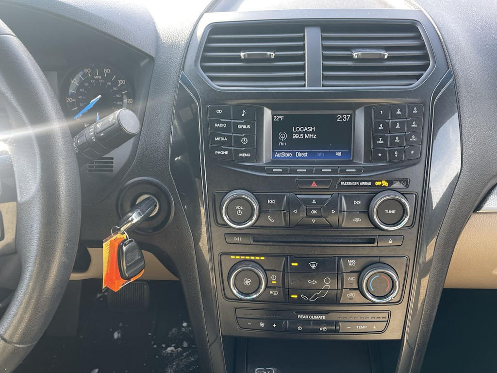 Thumbnail: 2016 Ford Explorer - 13