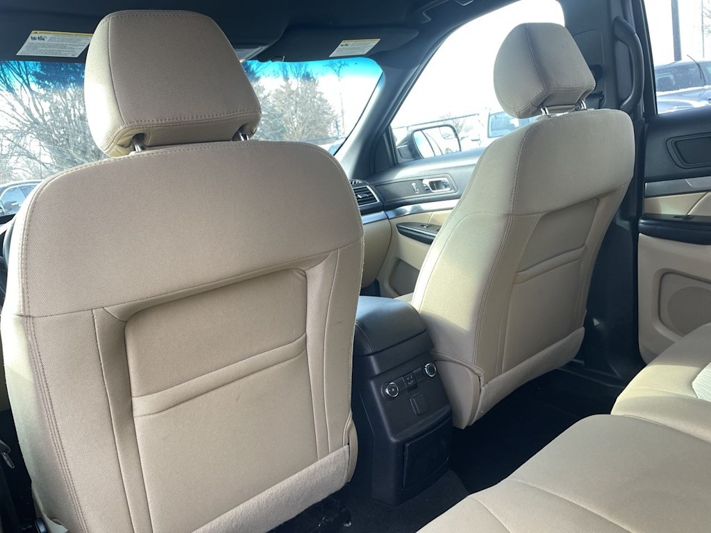 Thumbnail: 2016 Ford Explorer - 28