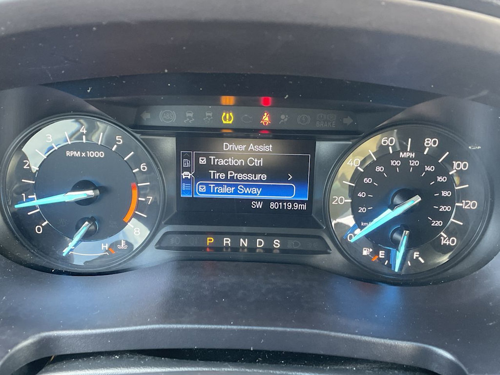 Thumbnail: 2016 Ford Explorer - 15