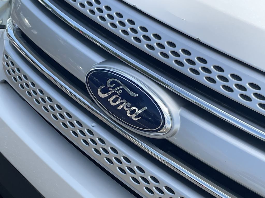 Thumbnail: 2014 Ford Explorer - 38