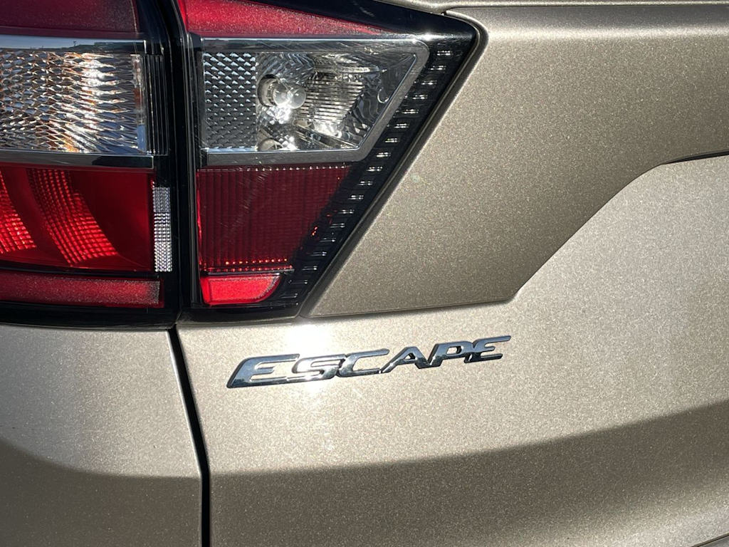 Thumbnail: 2017 Ford Escape - 34