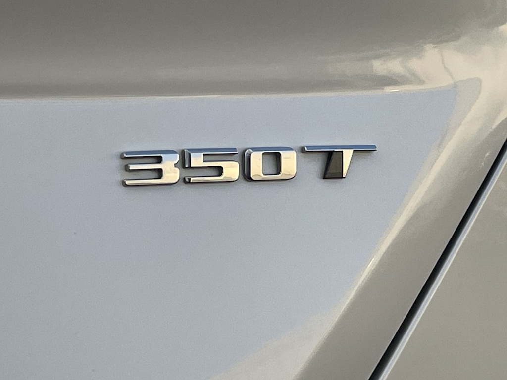 Thumbnail: 2023 Cadillac CT4 - 40