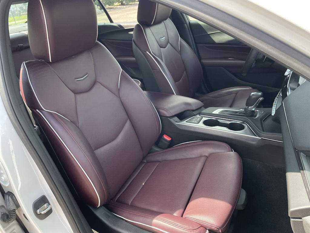 Thumbnail: 2020 Cadillac CT4 - 10