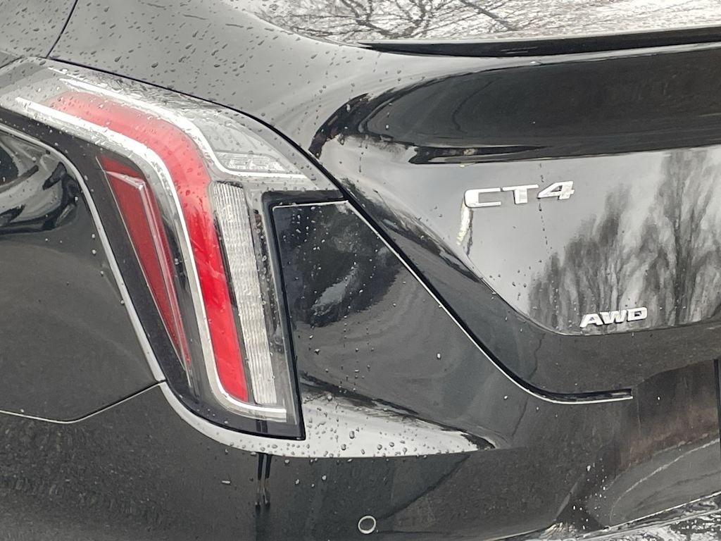 2022 Cadillac CT4 V 38