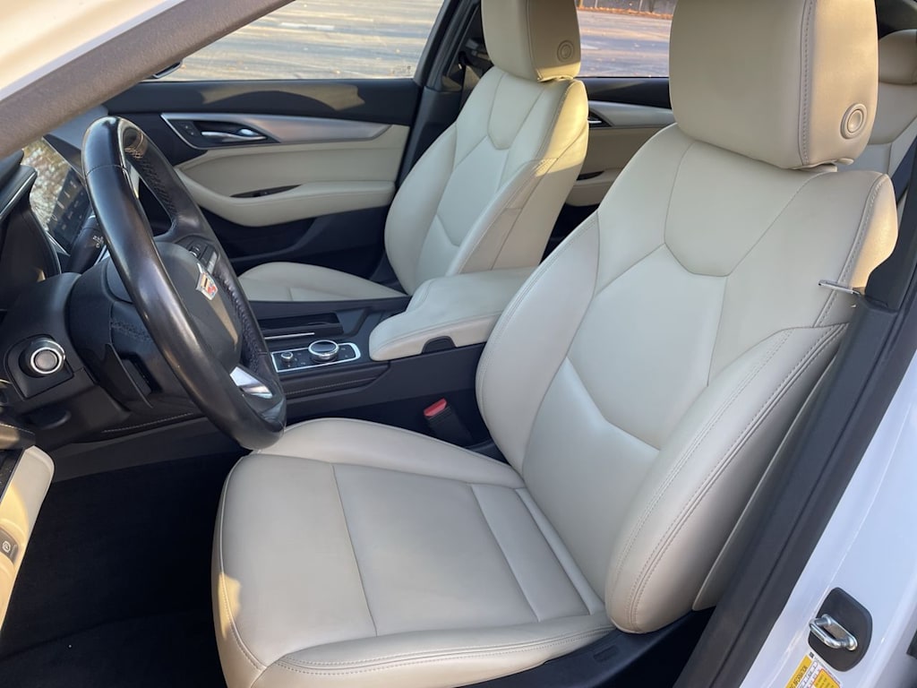 Thumbnail: 2021 Cadillac CT5 - 9