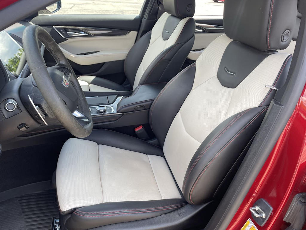Thumbnail: 2023 Cadillac CT5 - 9