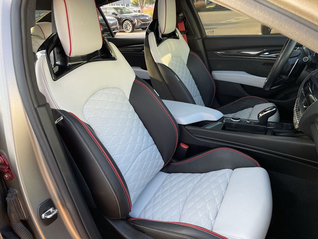 Thumbnail: 2023 Cadillac CT5 - 10