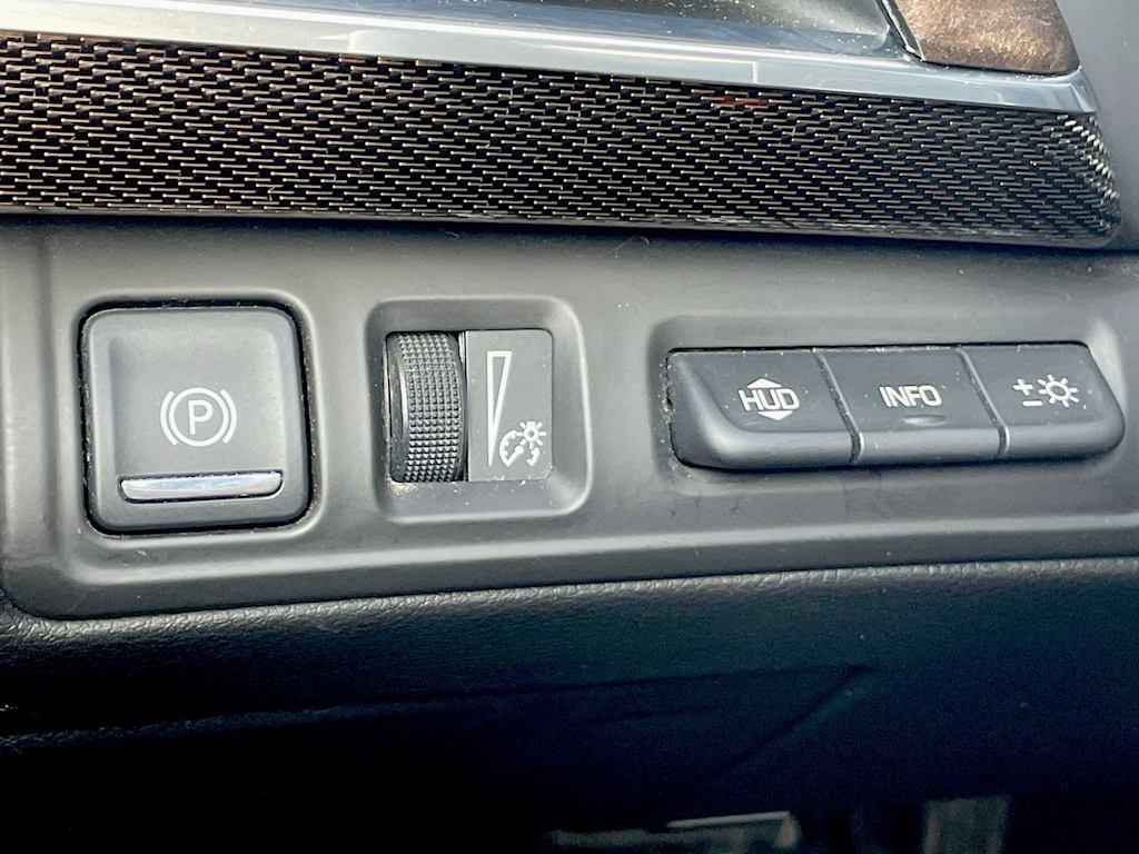 Thumbnail: 2017 Cadillac CT6 - 33