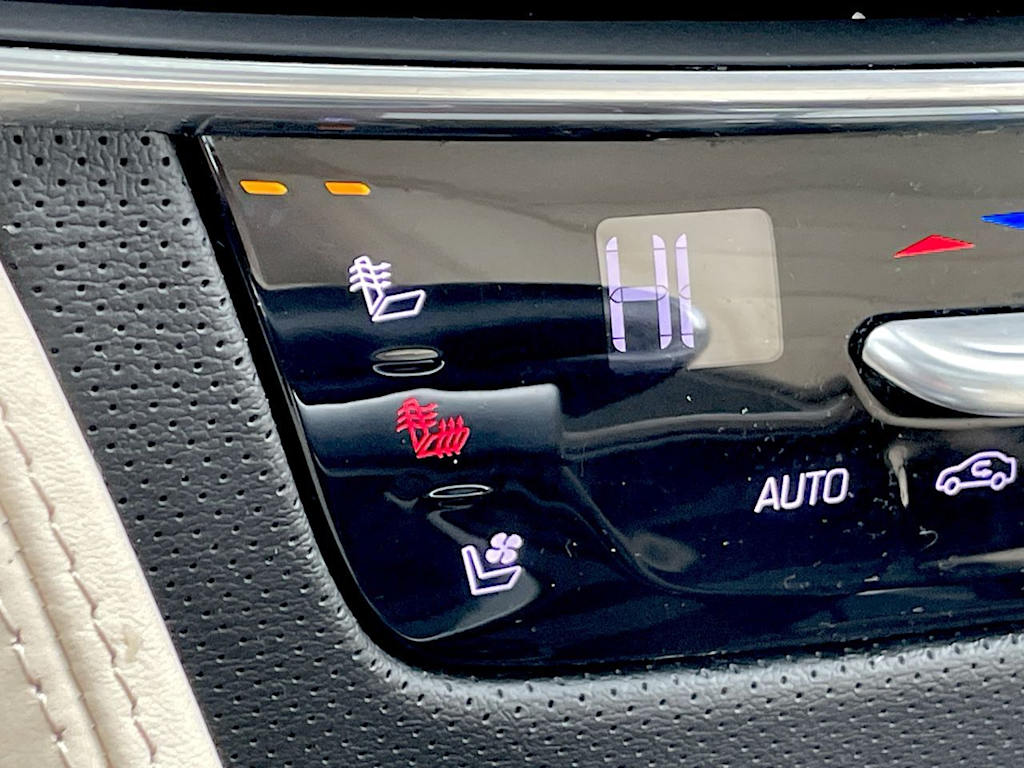 Thumbnail: 2017 Cadillac CT6 - 32