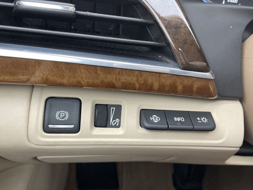 Thumbnail: 2017 Cadillac CT6 - 37