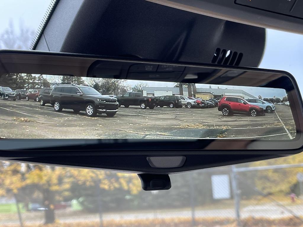 Thumbnail: 2017 Cadillac CT6 - 16