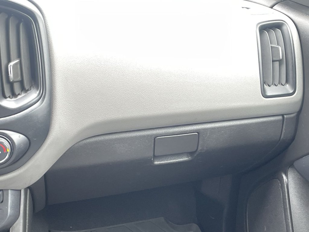 Thumbnail: 2019 Chevrolet Colorado - 25