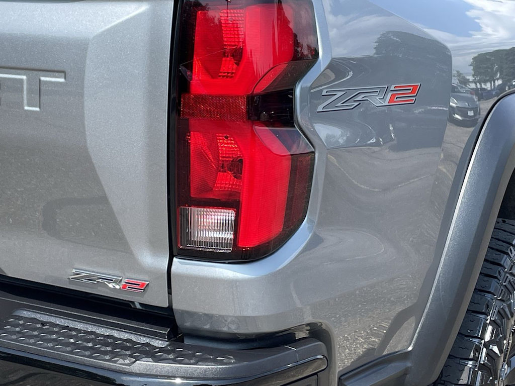 Thumbnail: 2024 Chevrolet Colorado - 40