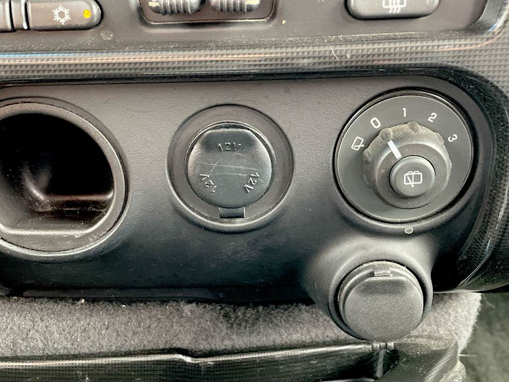 Thumbnail: 2006 GMC Envoy - 30