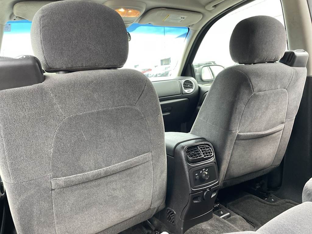 Thumbnail: 2006 GMC Envoy - 17