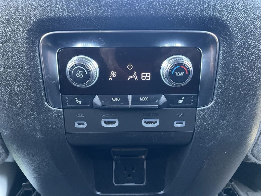 Thumbnail: 2024 GMC Yukon - 32