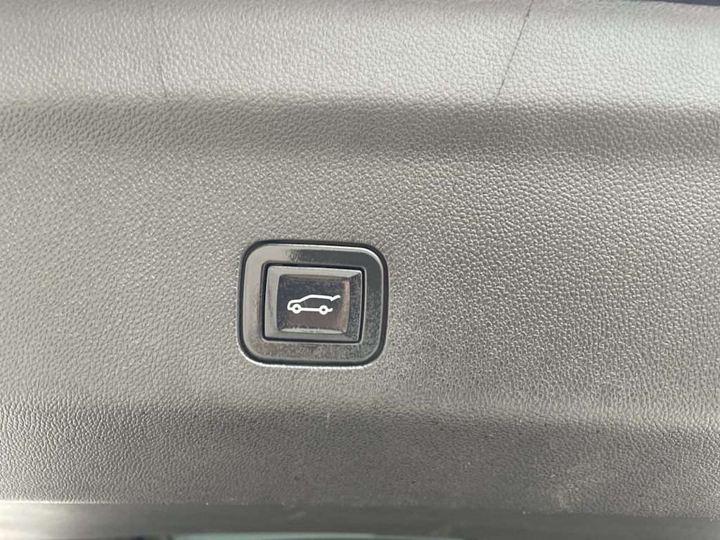 Thumbnail: 2023 GMC Yukon XL - 26