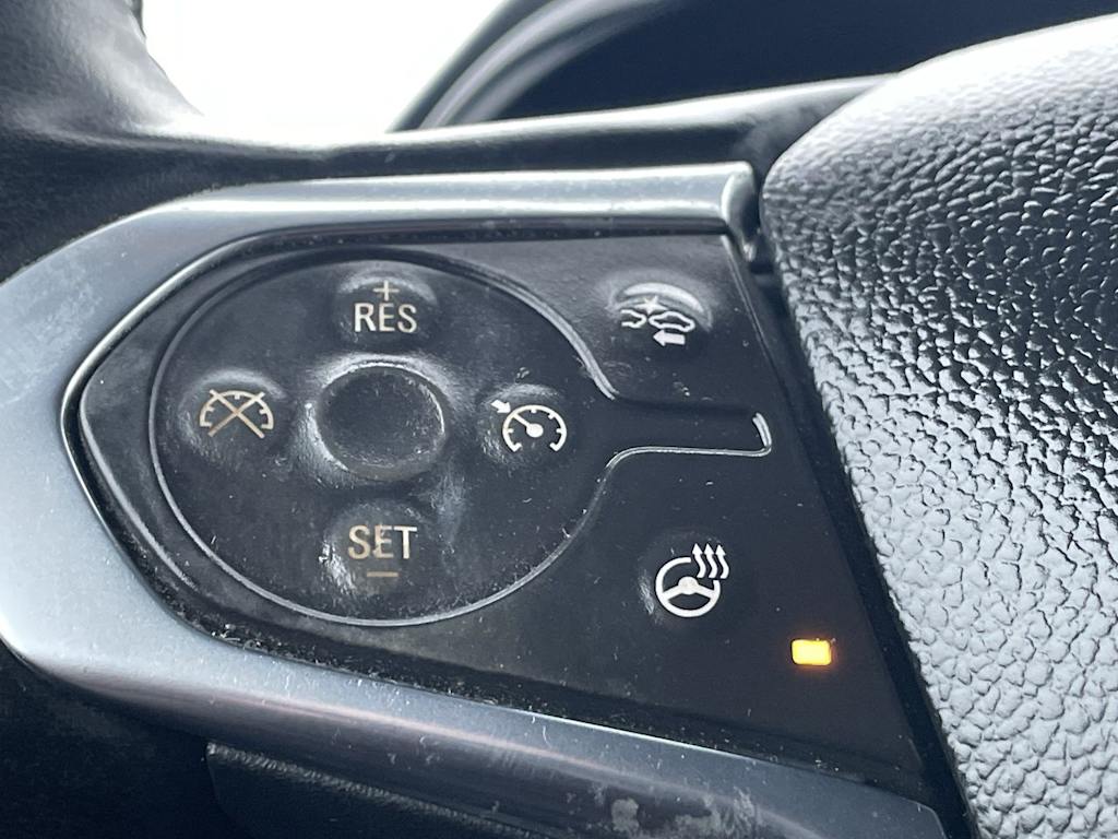 Thumbnail: 2023 Chevrolet Traverse - 31