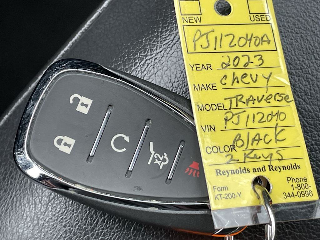 Thumbnail: 2023 Chevrolet Traverse - 18